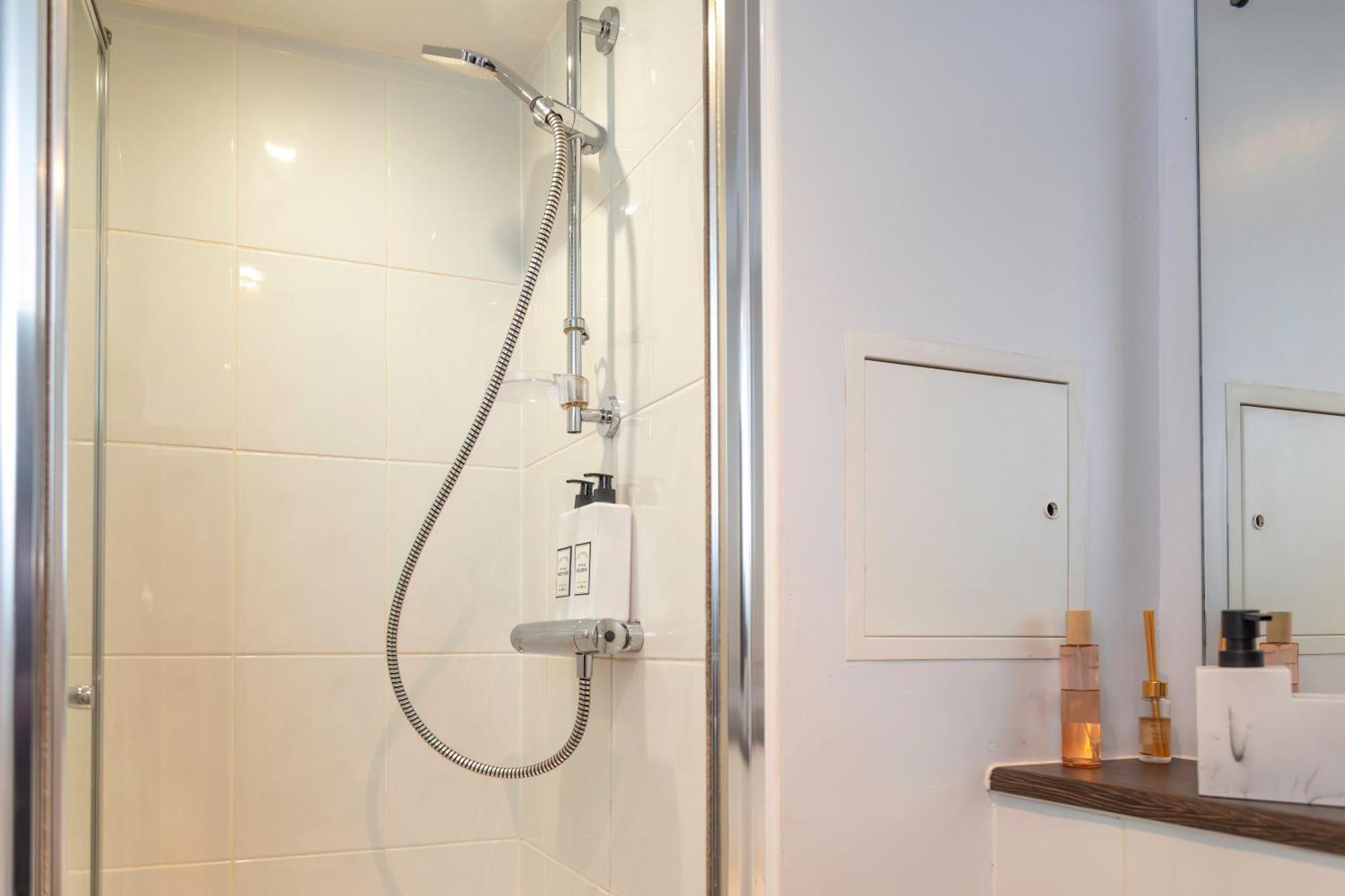 L1 Comfy Escapes - Long Stay Discounts Apply! Liverpool Exterior foto